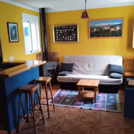 בית נופש Casa Rustica A Pie De Montana קויירה
