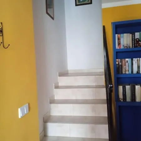 Casa Rustica A Pie De Montana Ferienhaus